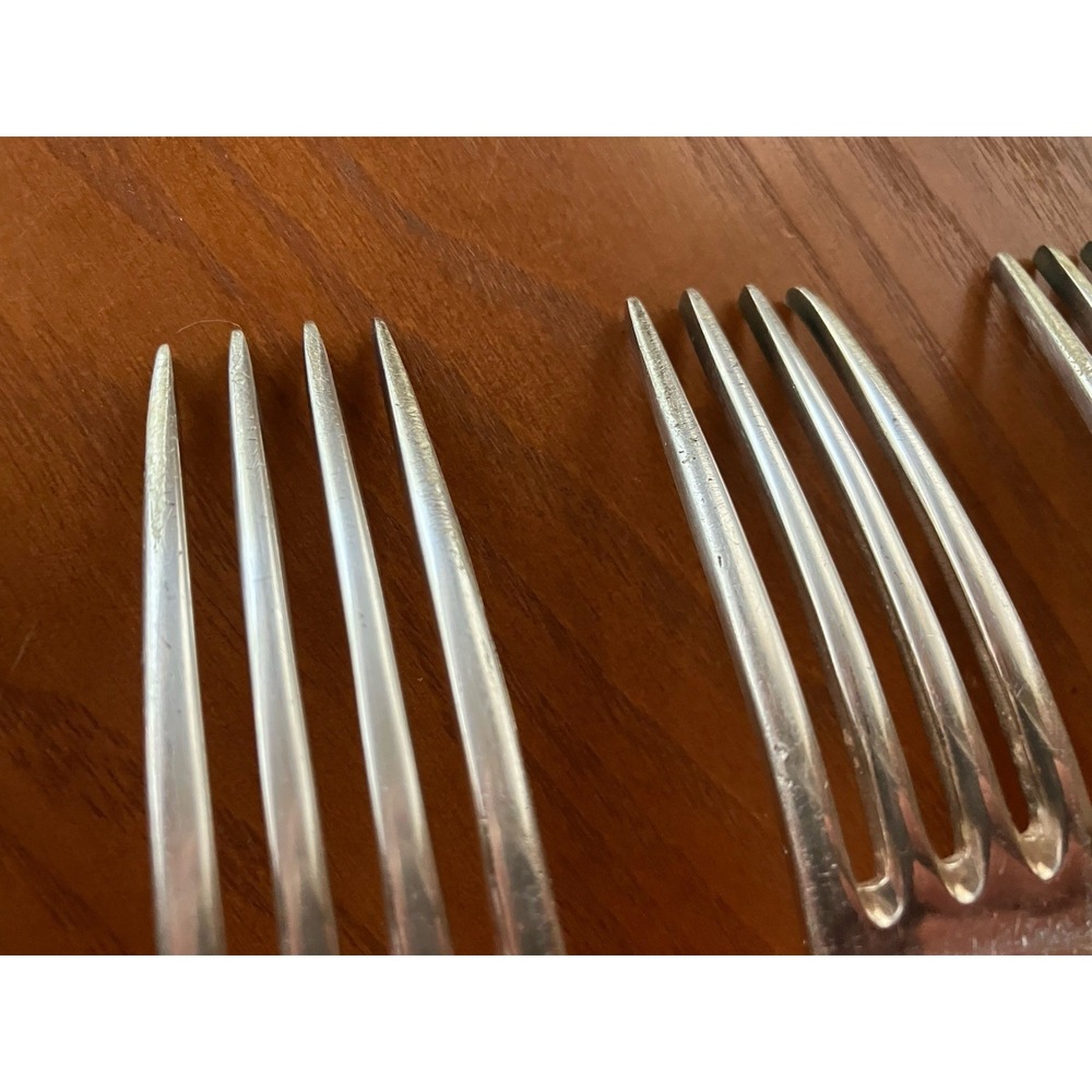 Vintage Wm Hutton &Sons Sheffield England Reeded Harley Pattern 12pc Dinner Fork - Picture 6 of 7